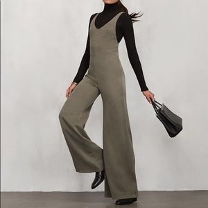Brand New Reformation Janine Jumpsuit size 0
